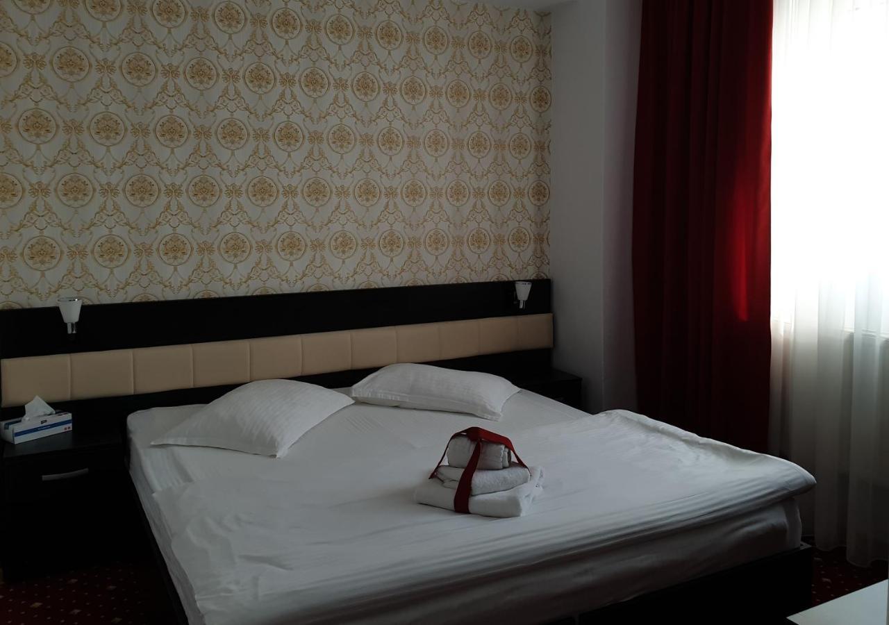 Hotel Magic - City Center Пітешть Екстер'єр фото