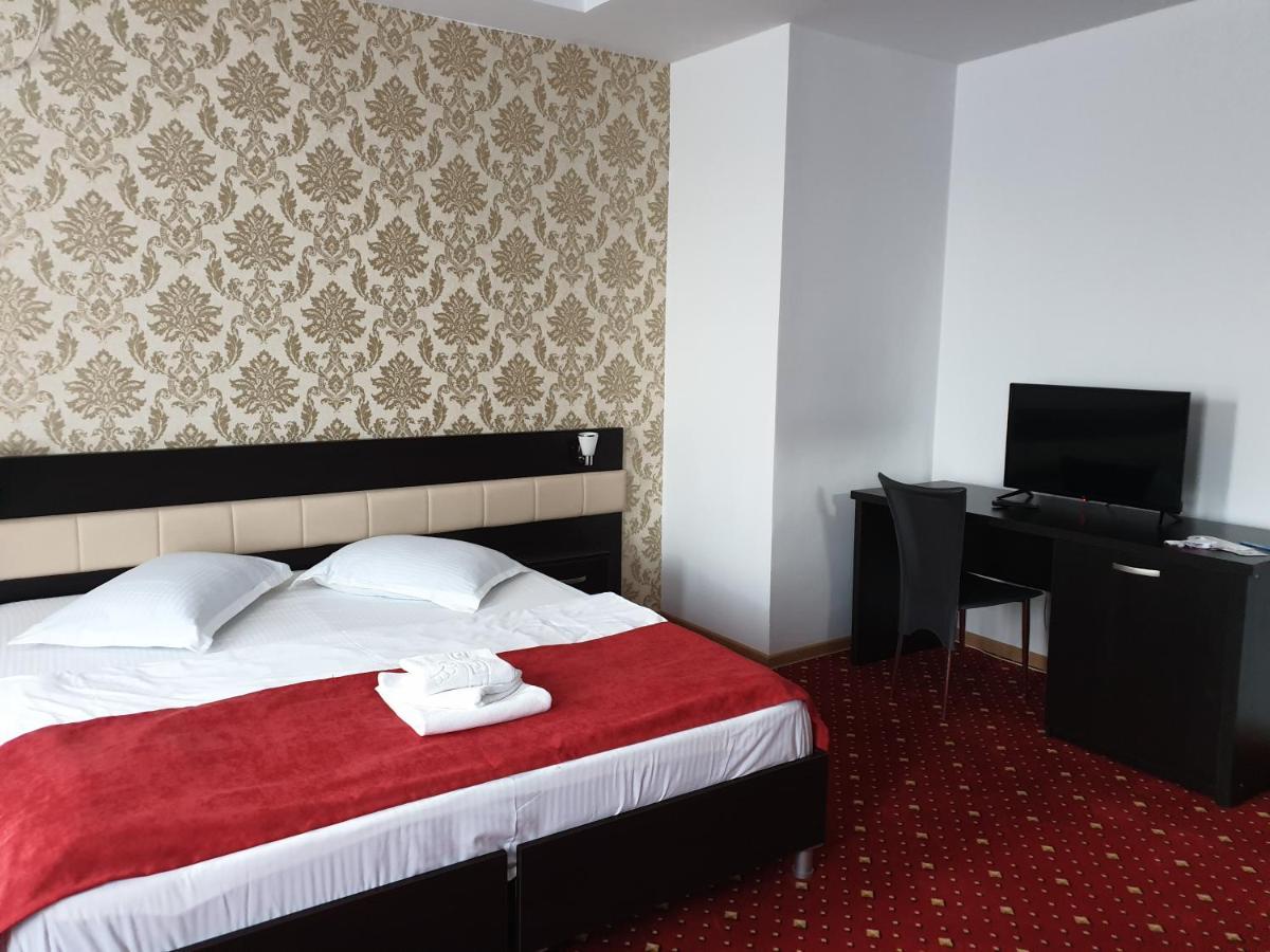 Hotel Magic - City Center Пітешть Екстер'єр фото